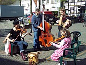 Musiker aus Gourdon auf dem  Wochenmarkt in Ibbenbüren. - April 2005